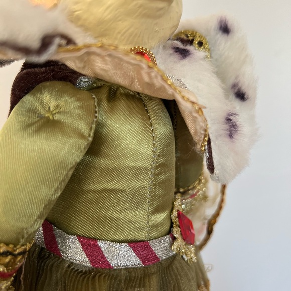 Katherine’s Collection/Wayne Kleski Royal Mouse Crown/Cape- 14” vintage doll - Picture 11 of 12